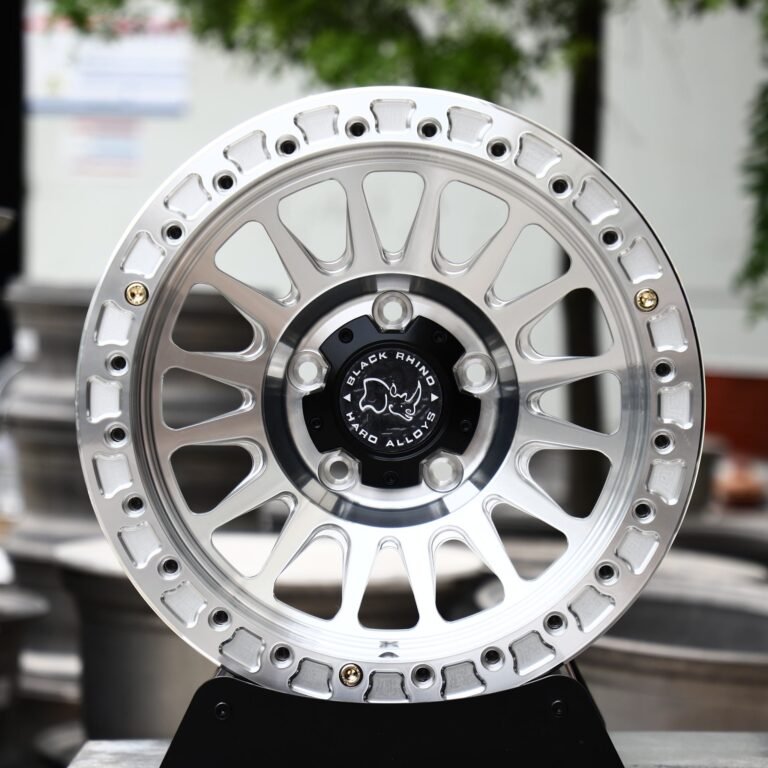 Toyota Land Cruiser wheels – Machined Silver Multi-Spoke Beadlock (Black Rhino-Style), front view