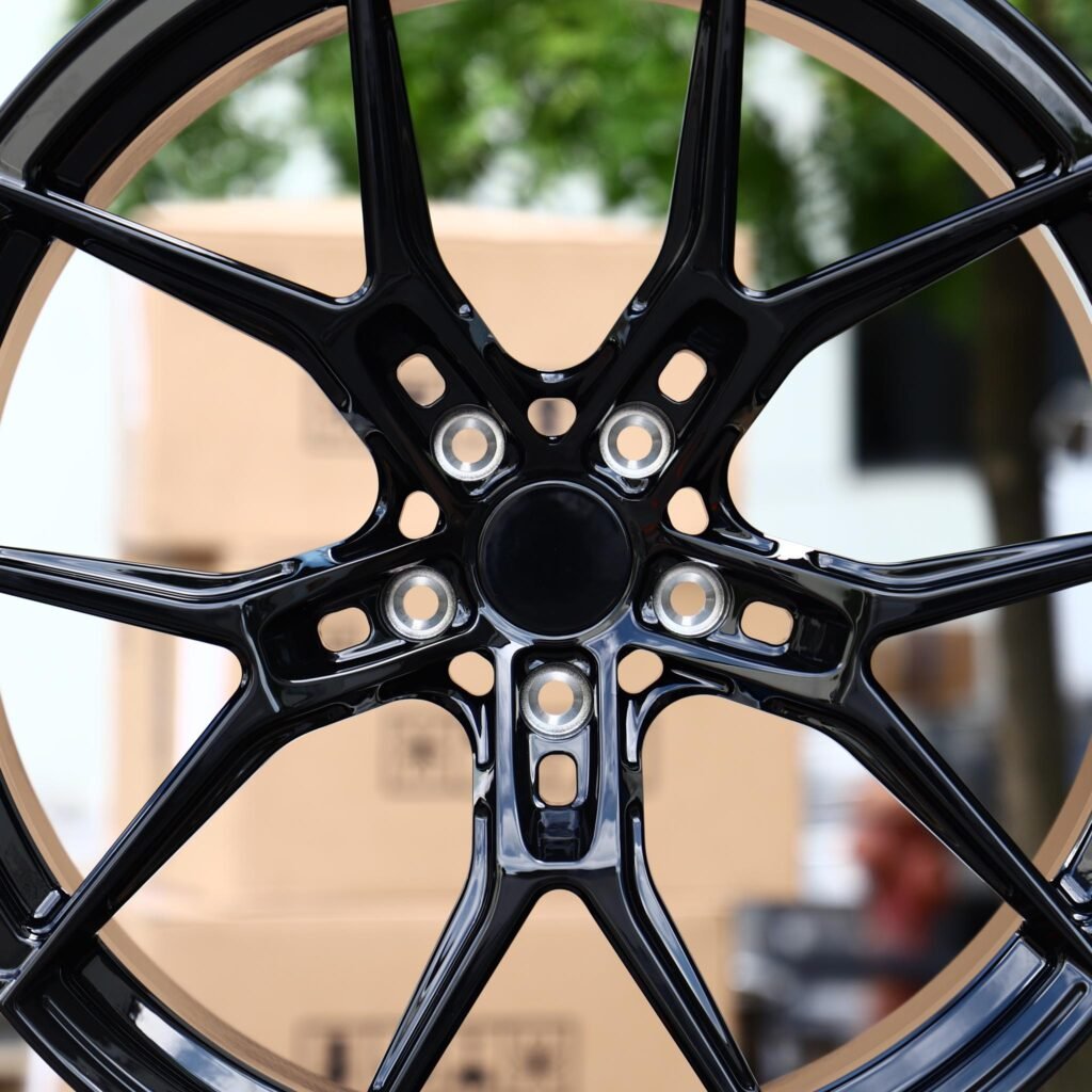 Audi A4 B9 wheels – Gloss Black 5 Y-Spoke, lip and barrel detail