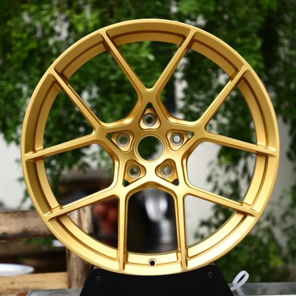 BMW M4 wheels – Gold 5 Y-Spoke, front view