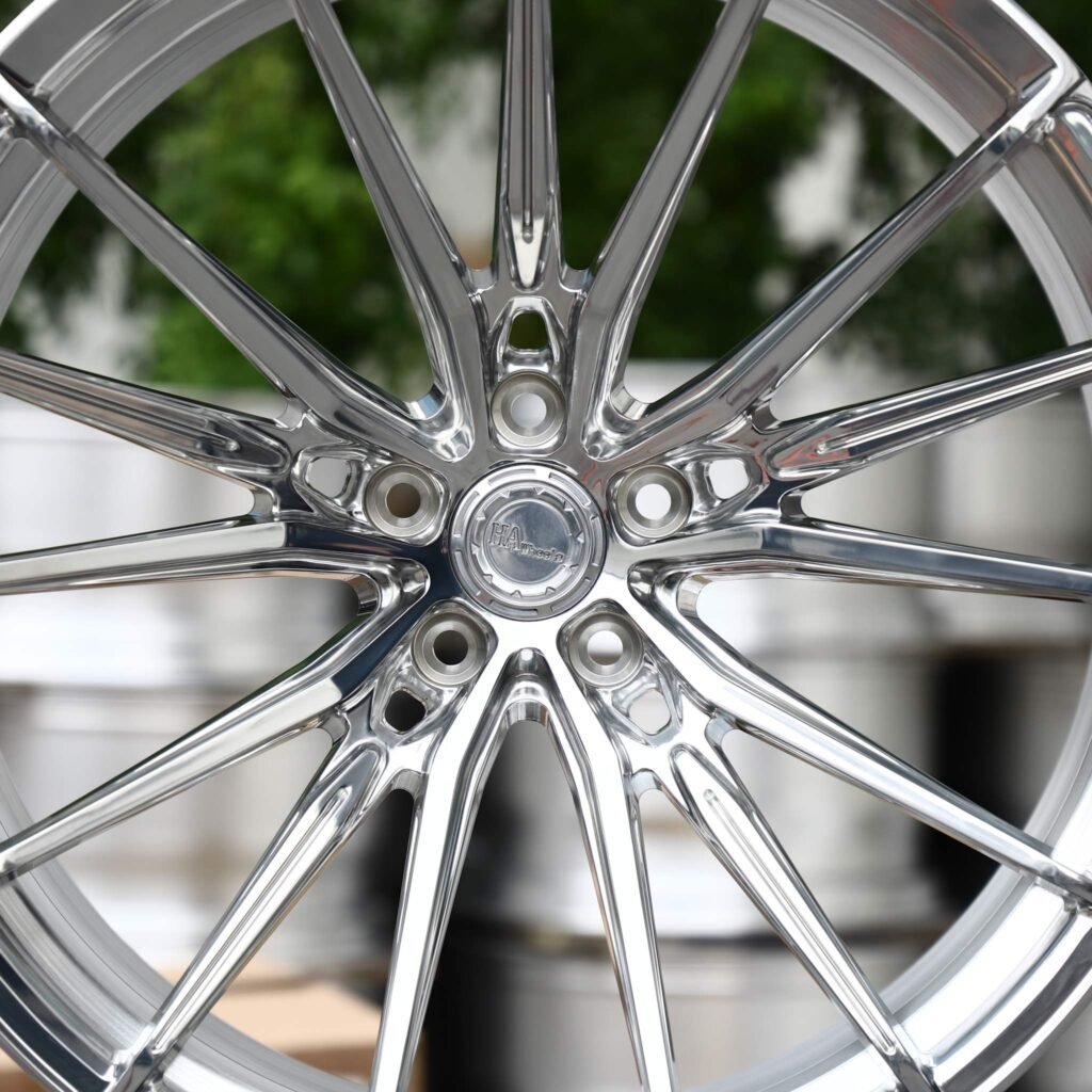 Audi A4 B9 wheels – Polished 15-Spoke, lip and barrel detail