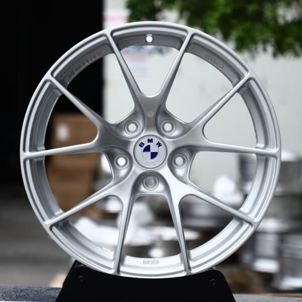 BMW OEM-Style Bright Silver 10-Spoke Forged Wheels – BMW X5 / X6 Fitment (5-Lug) Replica forged wheel