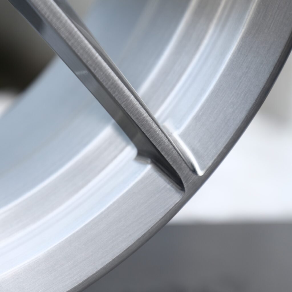 BMW M4 G82 wheels – Brushed Silver 10-Spoke (BMW OEM-Style), lip and barrel detail