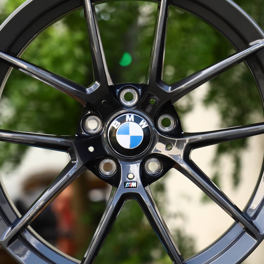 BMW M3 G80 wheels – Gloss Black 10-Spoke (BMW OEM-Style), lip and barrel detail