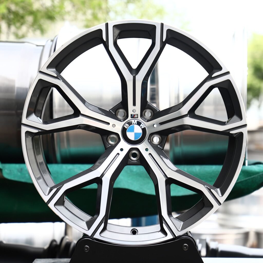 BMW M2 wheels – Gunmetal Machined 5 Y-Spoke (BMW OEM-Style), front view