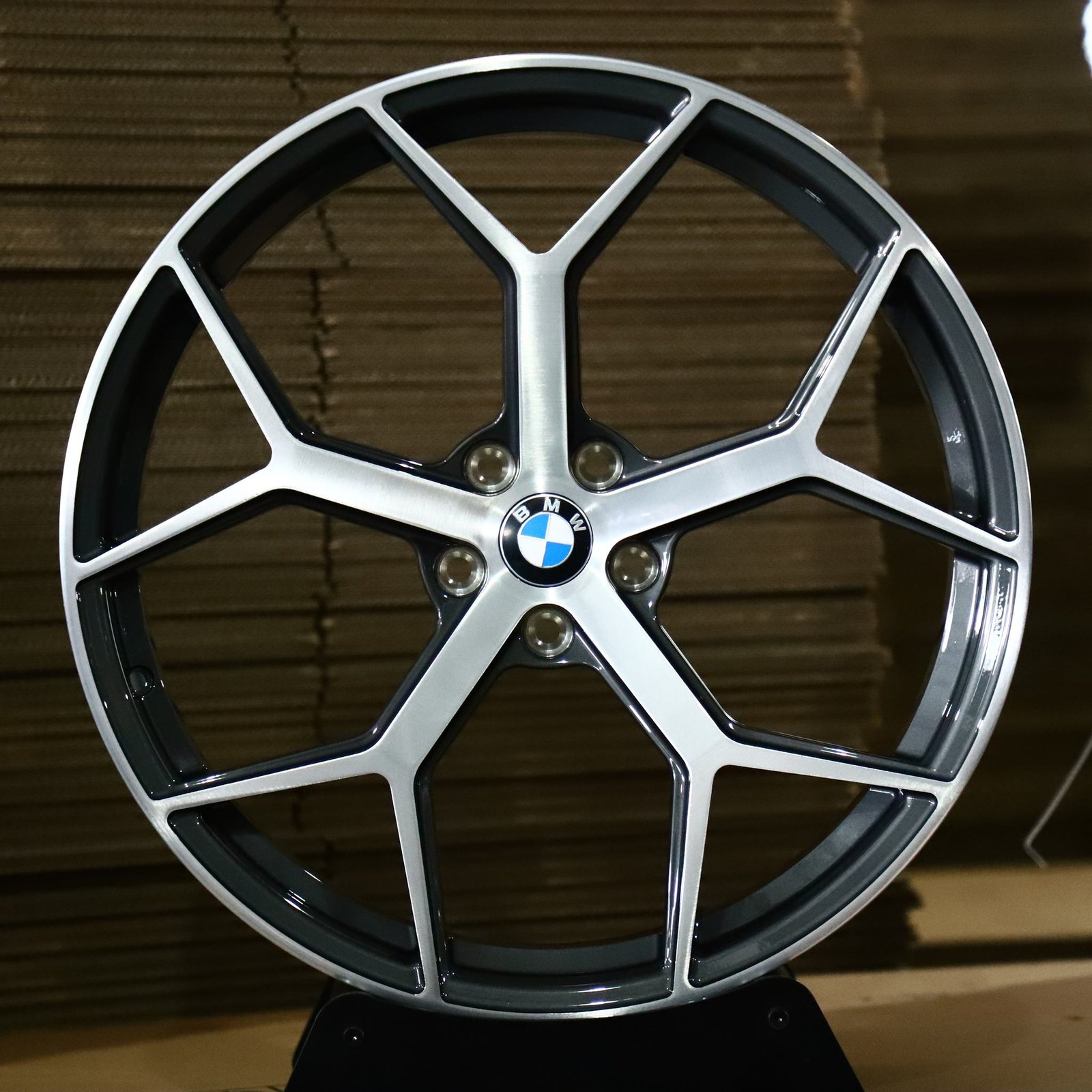 BMW Z4 wheels – Gunmetal Machined 5 Y-Spoke (BMW OEM-Style), front view