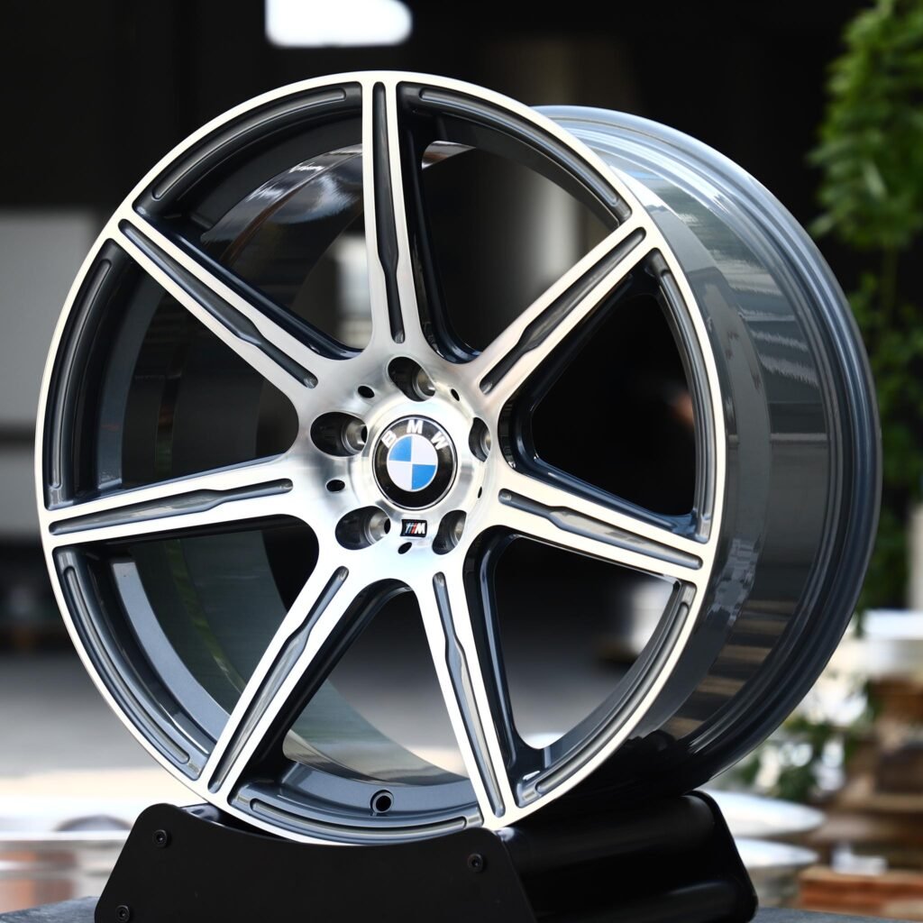 BMW M4 wheels – Gunmetal Machined 7-Spoke (BMW OEM-Style), angled view