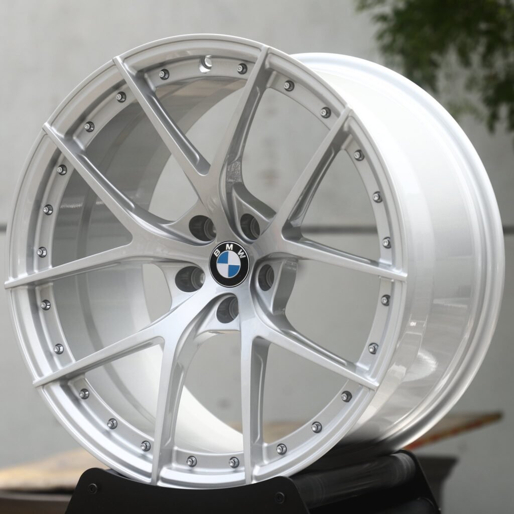 BMW X5 wheels – Matte Silver 5 Y-Spoke Concave Riveted Lip (BMW OEM-Style), front view