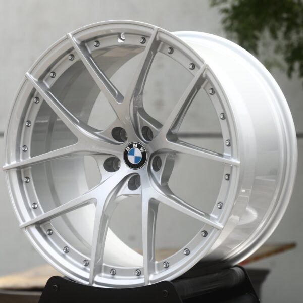 BMW X5 wheels – Matte Silver 5 Y-Spoke Concave Riveted Lip (BMW OEM-Style), front view