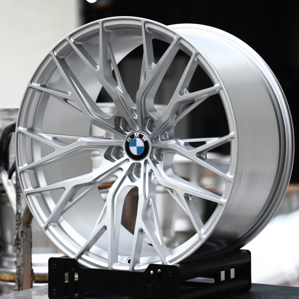 BMW 7 Series wheels – Matte Silver Y-Spoke Mesh Concave (BMW OEM-Style), angled view