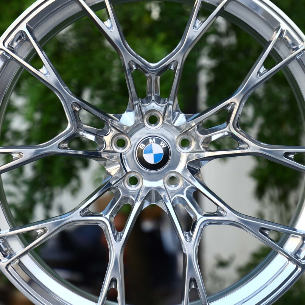 BMW M3 G80 wheels – Polished Cross-Spoke Mesh (BMW OEM-Style), lip and barrel detail