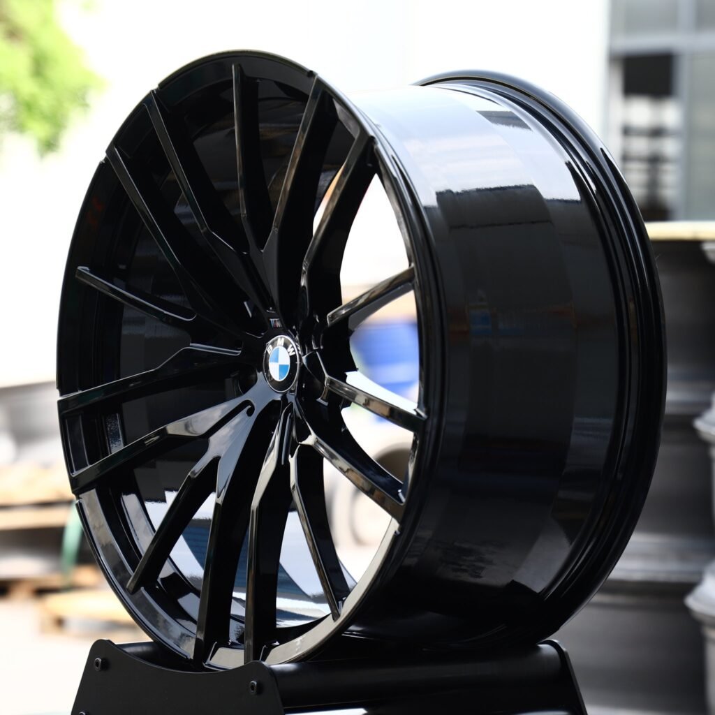 BMW Style 763M Gloss Black 15-Spoke Forged Wheels – BMW M3 CS Handschalter, alternate view