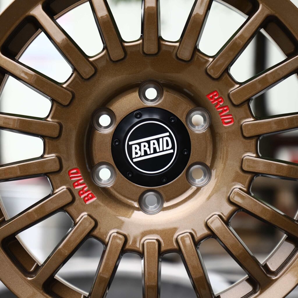 Toyota Tacoma wheels – Bronze 20-Spoke Rally (Braid-Style), lip and barrel detail