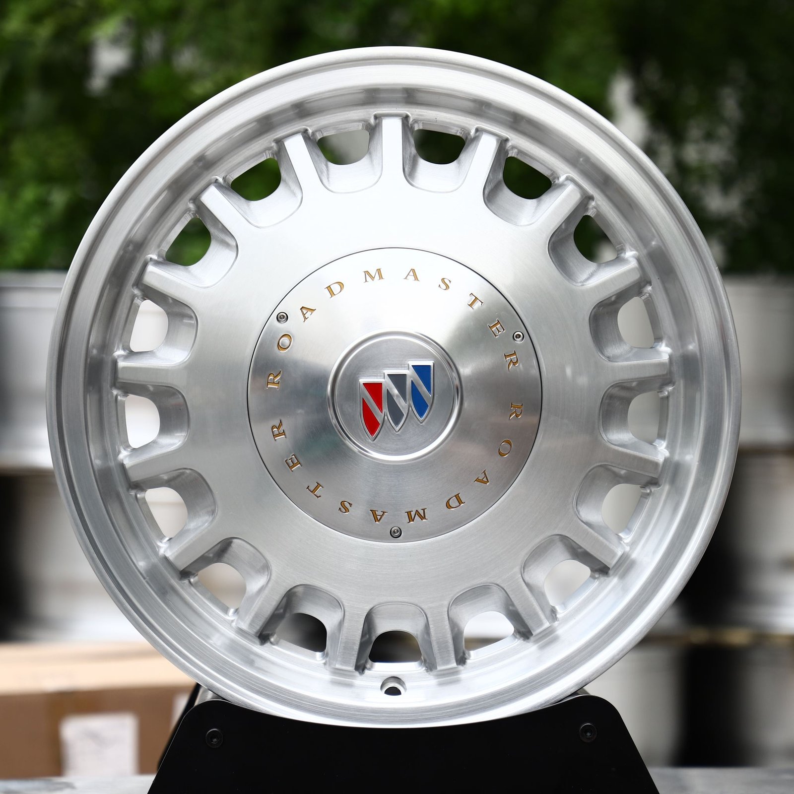 Buick Regal wheels – Brushed Silver Slotted Disc Polished Lip (Buick OEM-Style), front view