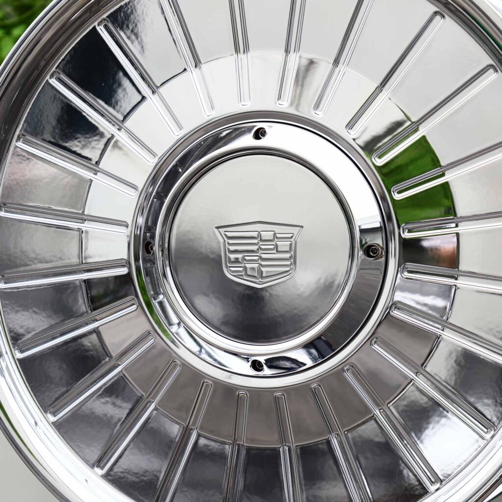 Cadillac CT5 wheels – Chrome Multi-Spoke Dish Floating Cap (Cadillac OEM-Style), lip and barrel detail