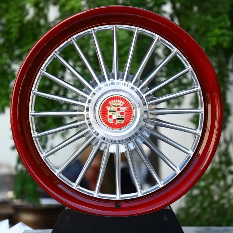Cadillac OEM-Style Polished Multi-Spoke Red Lip Floating Cap Forged Wheels – Cadillac CTS / ATS, front view