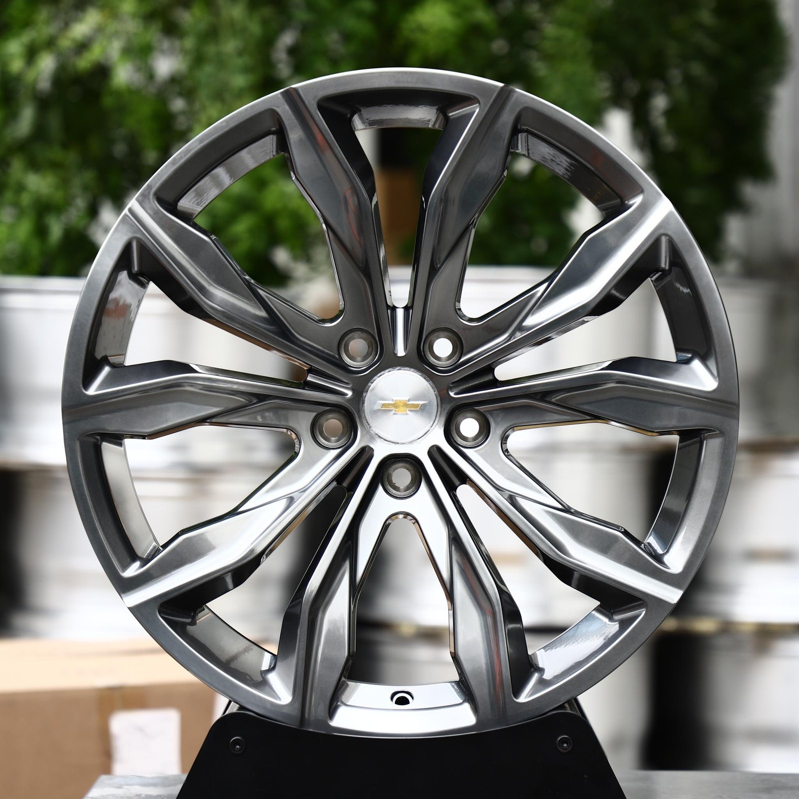 Chevrolet Camaro wheels – Black Chrome 5 Split V-Spoke (Chevrolet OEM-Style), front view
