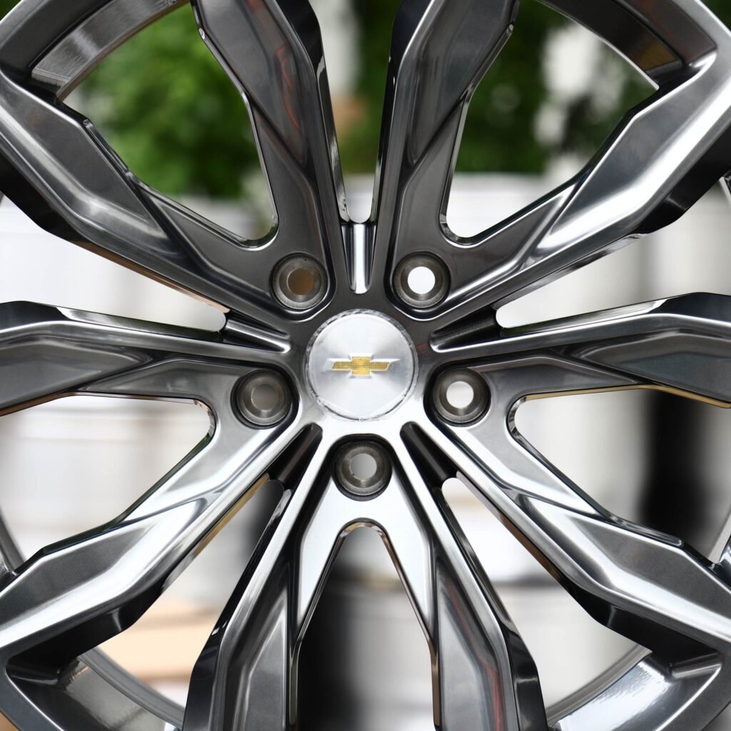 Chevrolet Corvette C7 wheels – Black Chrome 5 Split V-Spoke (Chevrolet OEM-Style), lip and barrel detail