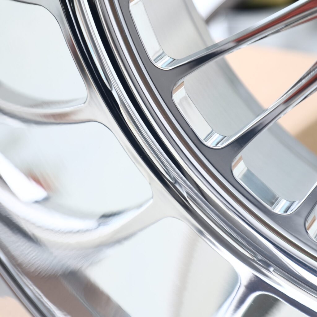 Chevrolet Silverado 2500HD wheels – Polished Multi-Spoke Deep Lip, lip and barrel detail