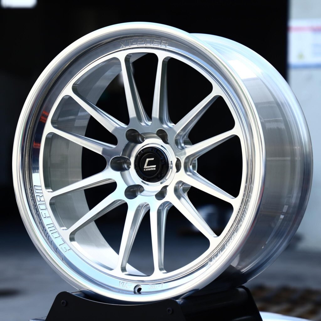 Land Rover Defender wheels – Polished 12-Spoke Machined (Cosmis-Style), angled view