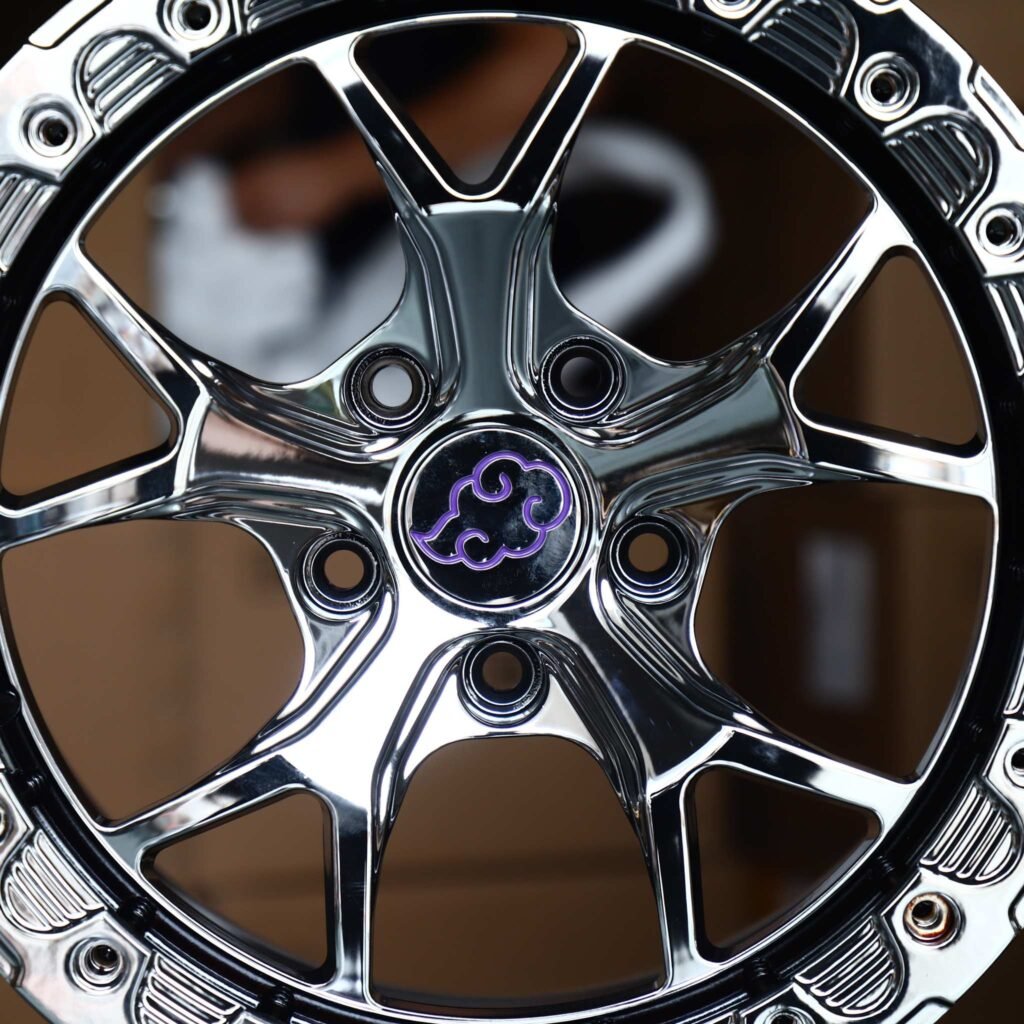BMW M3 F80 wheels – Chrome / Black 5 Split-Spoke, lip and barrel detail