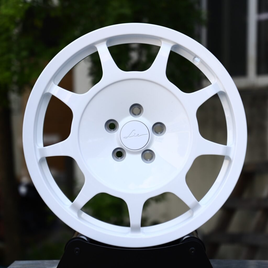 Dodge Challenger wheels – Gloss White 9-Spoke Dish, front view
