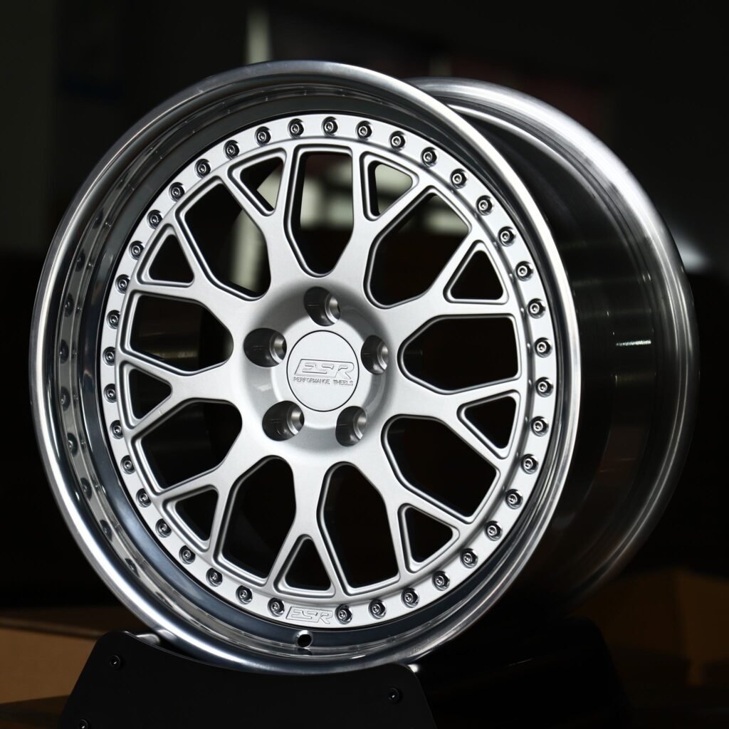 BMW M3 F80 wheels – Matte Silver Mesh 2-Piece Riveted Polished Lip (ESR-Style), close-up view