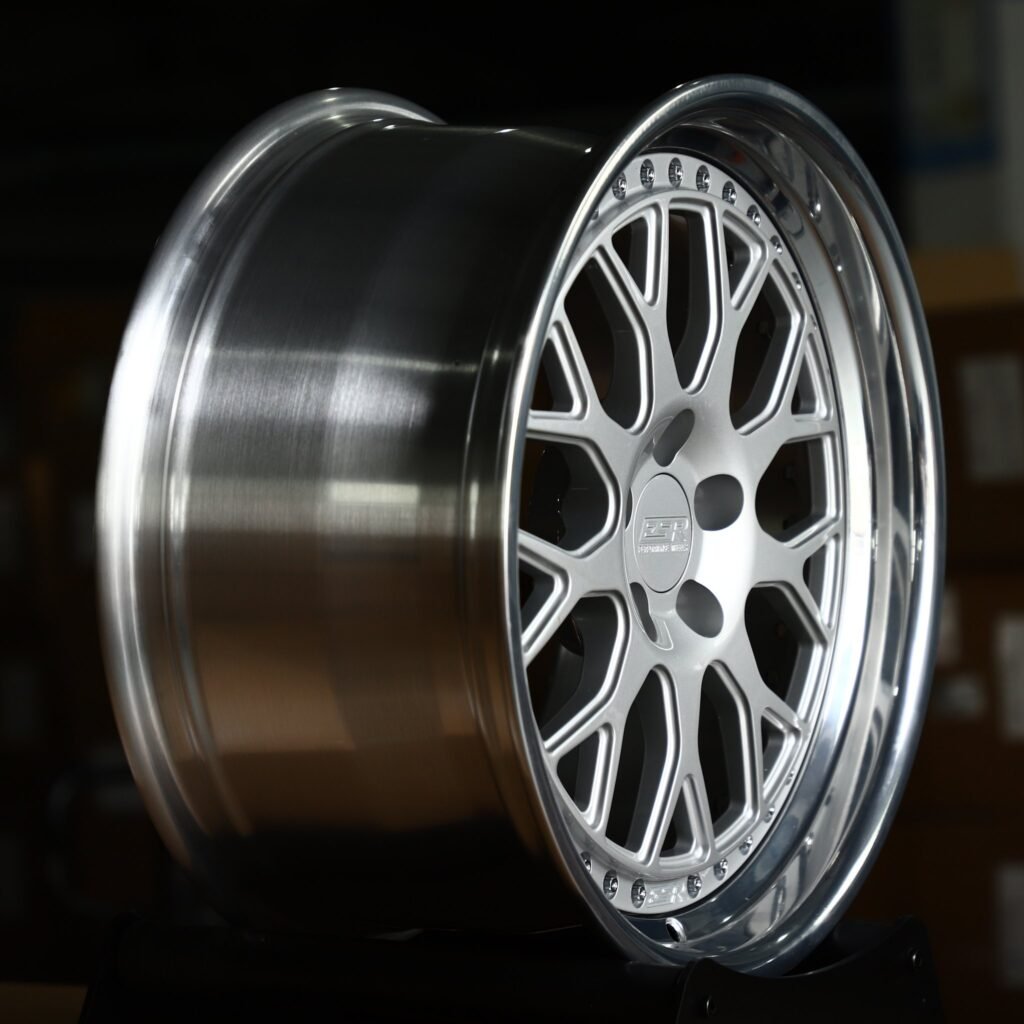 BMW M4 F82 wheels – Matte Silver Mesh 2-Piece Riveted Polished Lip (ESR-Style), alternate view