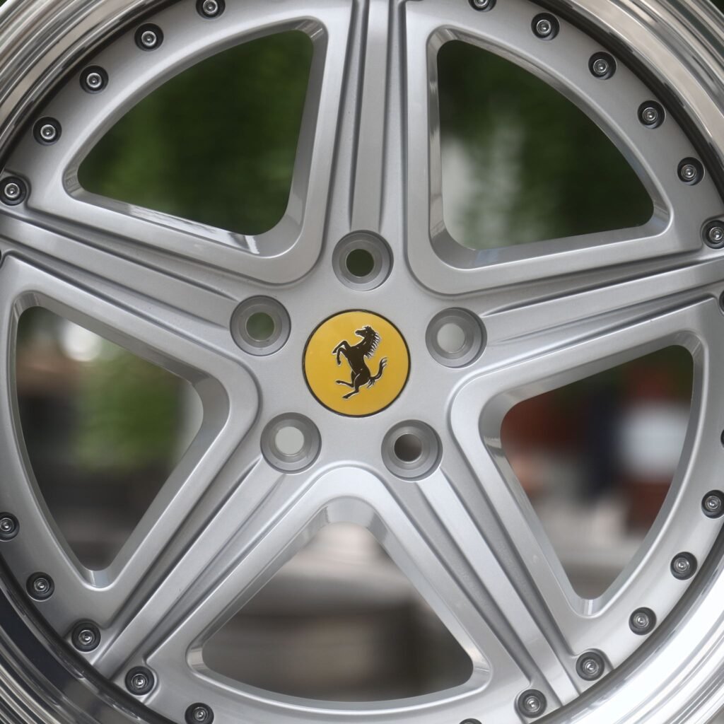 Ferrari F8 Tributo wheels – Silver Split 5-Spoke 2-Piece Riveted (Ferrari OEM-Style), lip and barrel detail