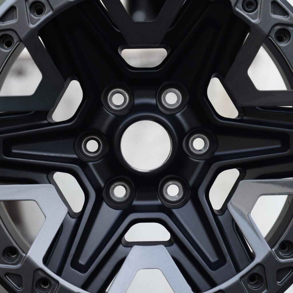 Toyota 4Runner wheels – Matte Black 5-Spoke Gunmetal-Ring Beadlock, lip and barrel detail