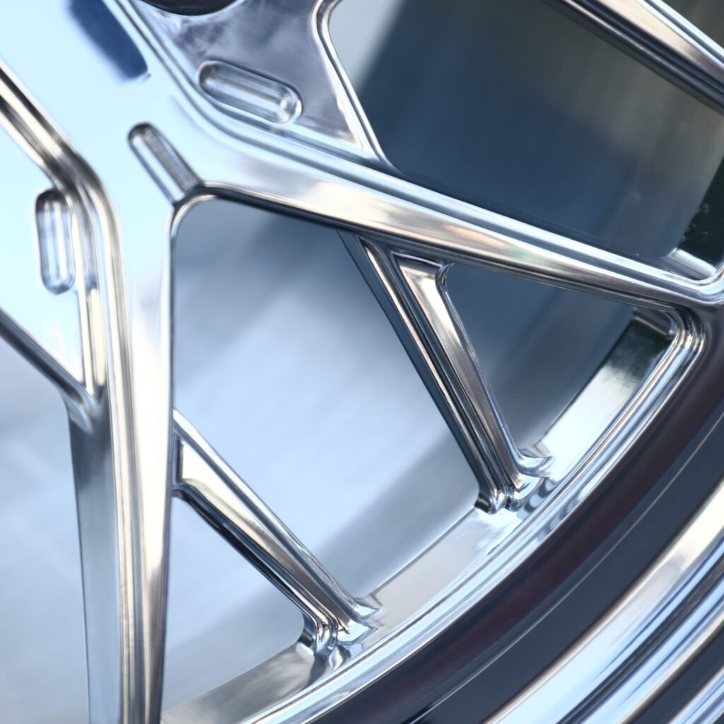 Toyota Tacoma wheels – Polished Y-Mesh Deep Lip, lip and barrel detail