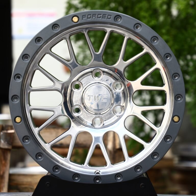 Ford F-150 wheels – Polished Mesh Gunmetal Bolted Ring, front view