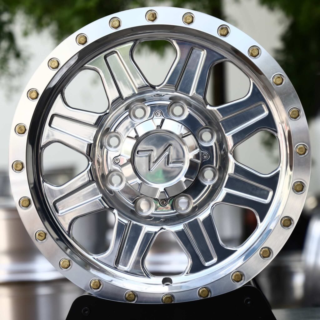 Ford F-250 wheels – Polished 7-Spoke Gold-Bolt Ring, front view