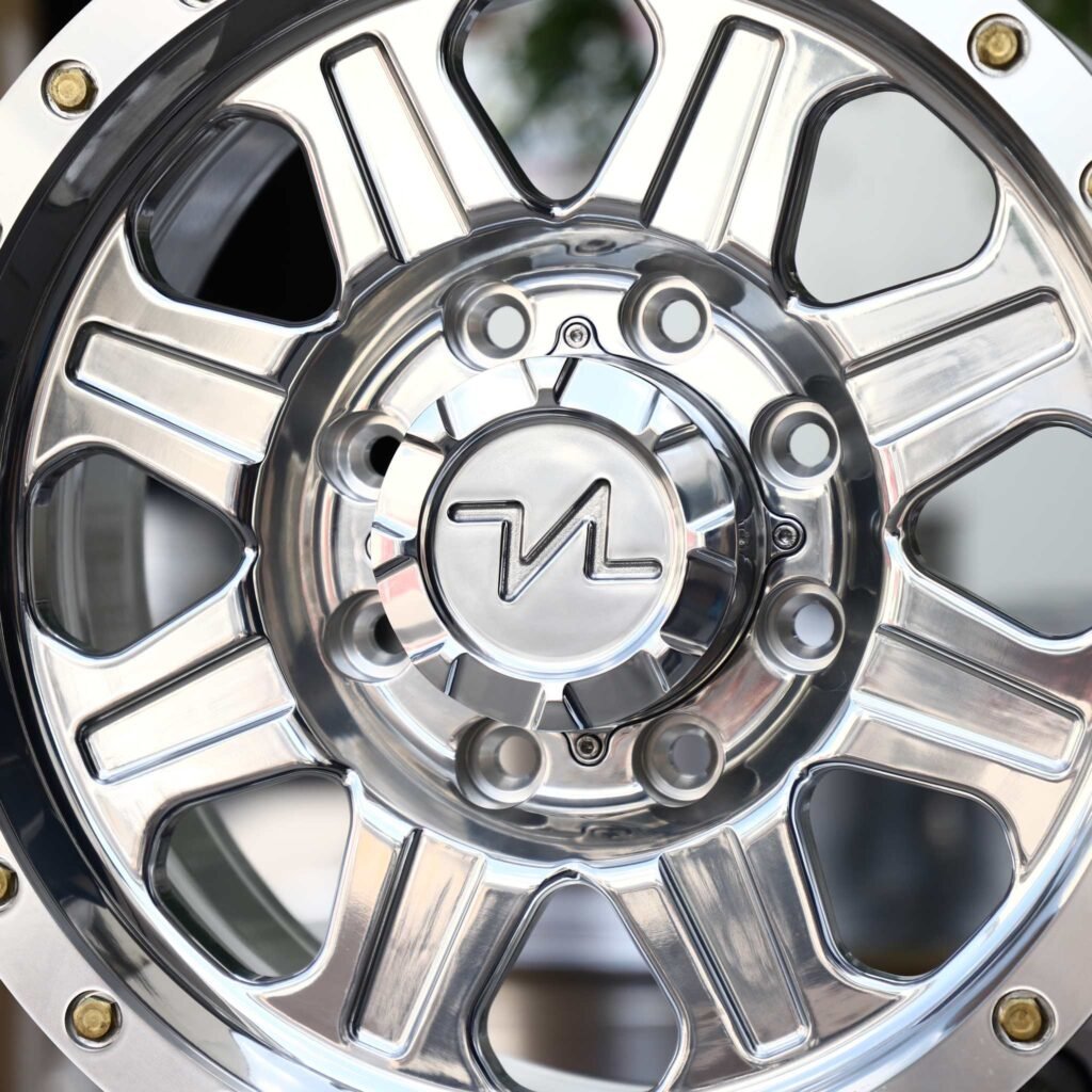 Ram 3500 wheels – Polished 7-Spoke Gold-Bolt Ring, lip and barrel detail