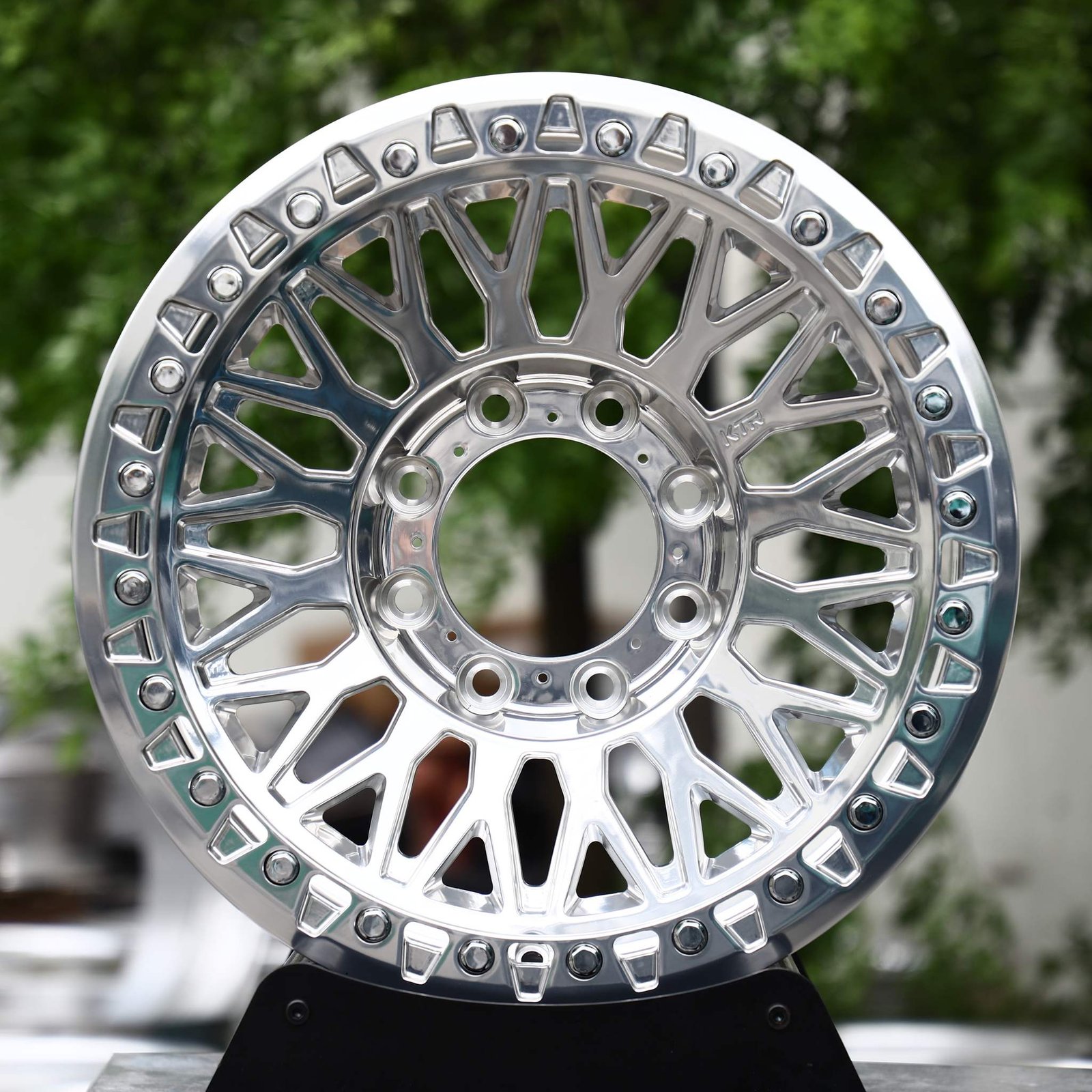 Ford F-250 Super Duty wheels – Polished Web-Mesh Bolted Ring, front view