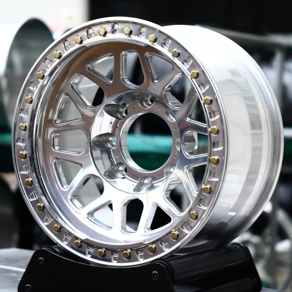 Chevrolet Silverado HD wheels – Polished Wide-Spoke Bolted Ring Open Center, angled view