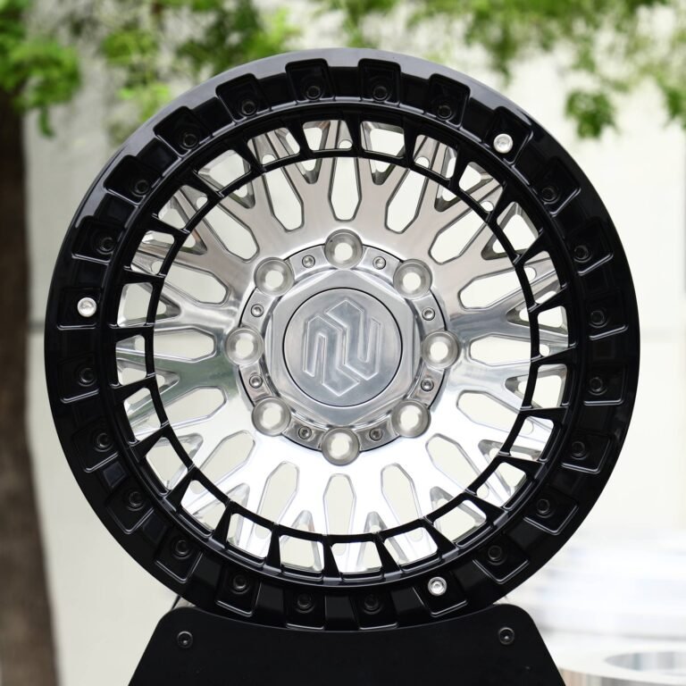 Ford F-250 Super Duty wheels – Black Ring Polished Mesh Hex Cap, front view