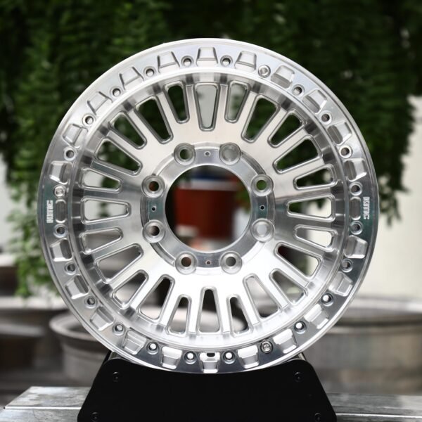 Ford F-250 Super Duty wheels – Mirror Polished Fine Multi-Spoke Beadlock, front view