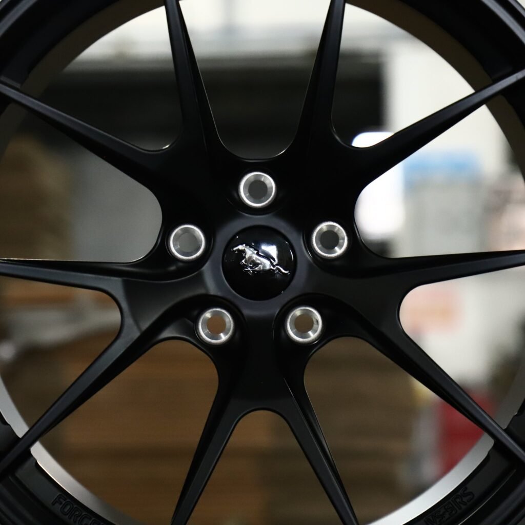 Ford Mustang wheels – Satin Black 10-Spoke (Ford Mustang OEM-Style), lip and barrel detail