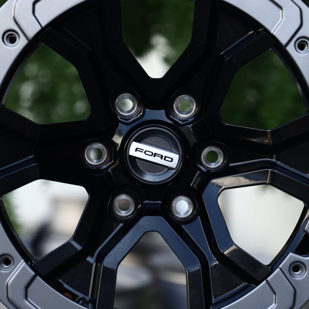 Ford Bronco wheels – Gloss Black 5-Spoke Gunmetal-Ring Beadlock (Ford OEM-Style), lip and barrel detail