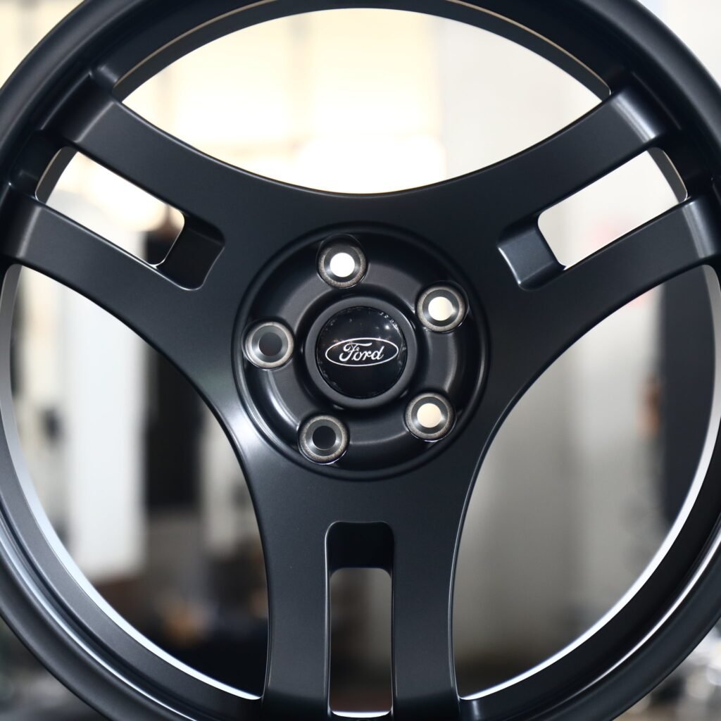 Ford Mustang S550 wheels – Satin Black 3-Spoke (Ford OEM-Style), lip and barrel detail