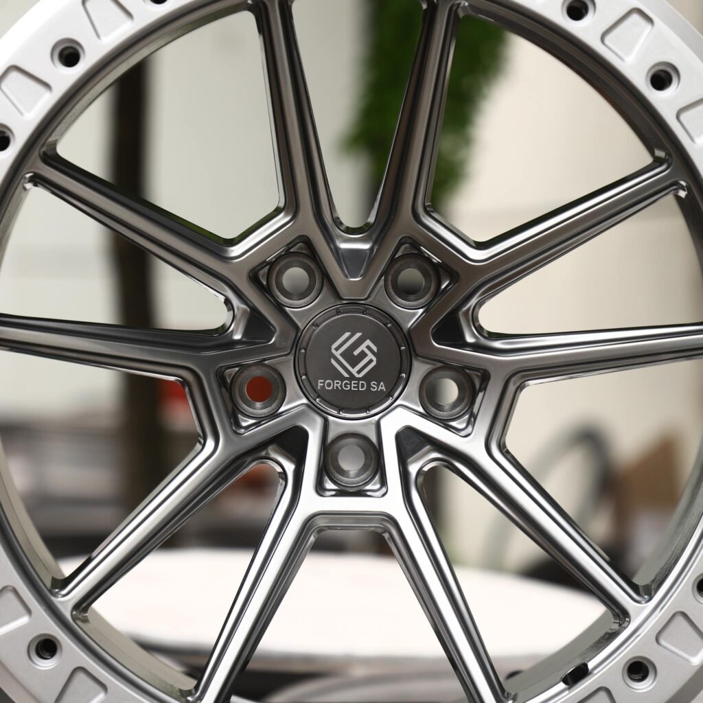 Tesla Model 3 wheels – Gunmetal Multi-Spoke Silver Ring Beadlock (Forged SA-Style), lip and barrel detail