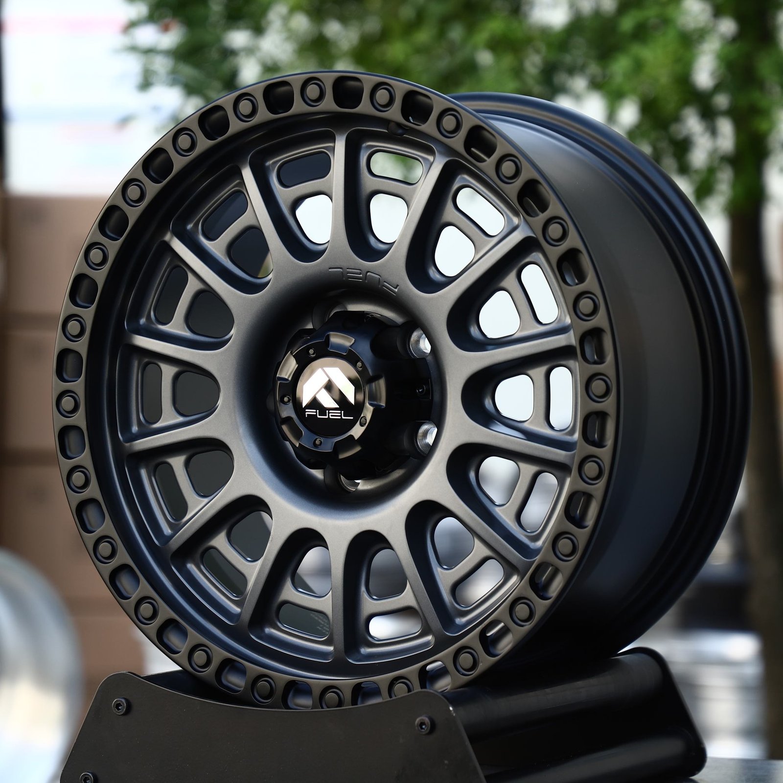 Jeep Wrangler wheels – Gunmetal Multi-Spoke Bolted Ring (Fuel-Style), front view
