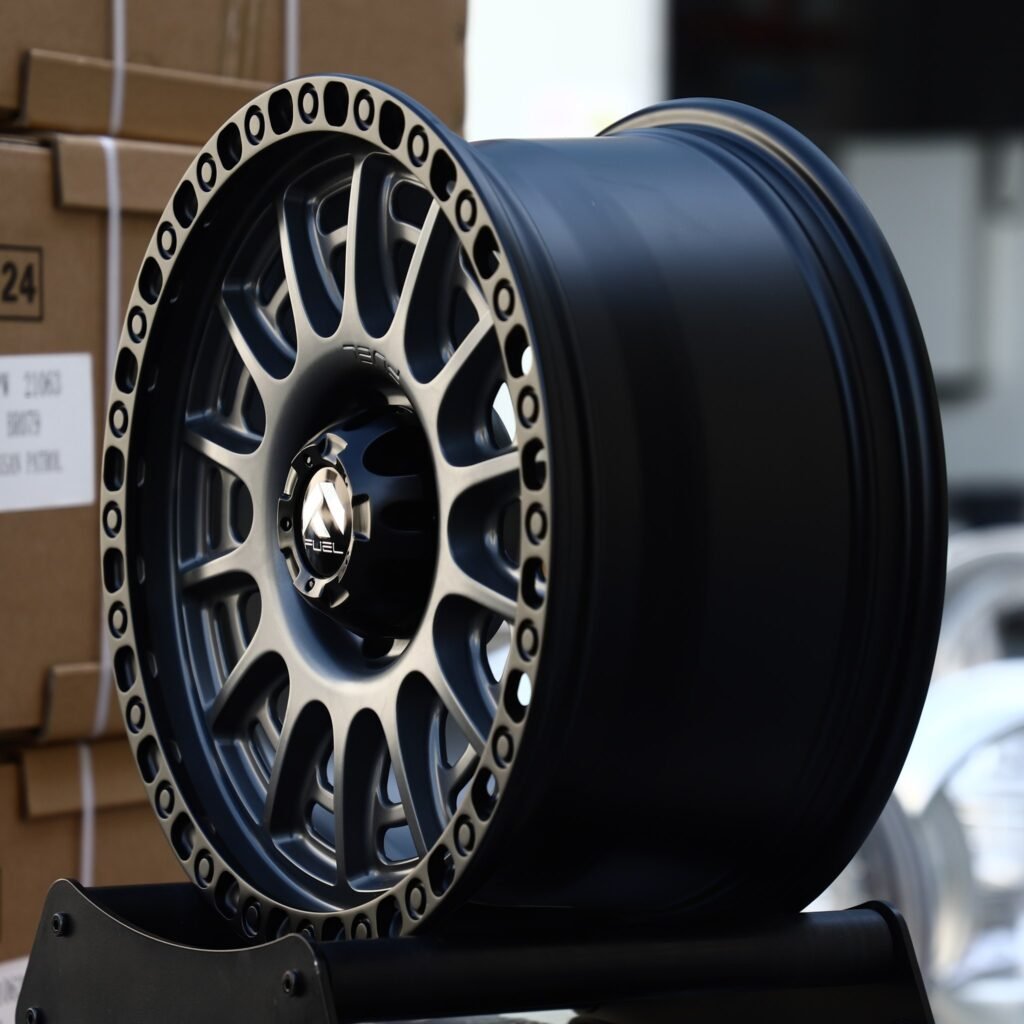Land Rover Defender wheels – Gunmetal Multi-Spoke Bolted Ring (Fuel-Style), angled view