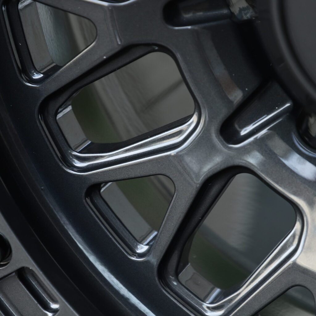 Chevrolet Silverado 2500HD wheels – Gunmetal Mesh Bolted Ring, lip and barrel detail