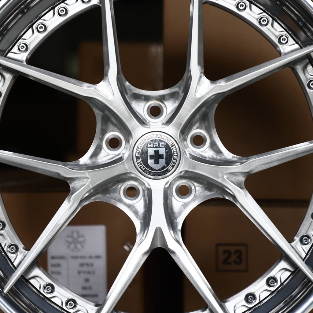 BMW M3 F80 wheels – 2-Piece Brushed 5 Y-Spoke Riveted Lip Black Cap (HRE-Style), lip and barrel detail