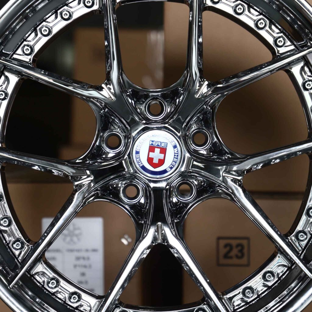 BMW M3 F80 wheels – 2-Piece Chrome 5 Y-Spoke Riveted Lip (HRE-Style), lip and barrel detail