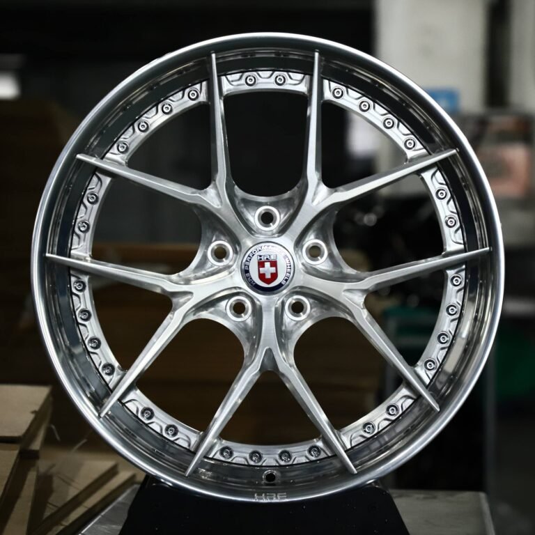 Porsche 911 wheels – 2-Piece Polished 5 Y-Spoke Riveted Lip (HRE-Style), front view