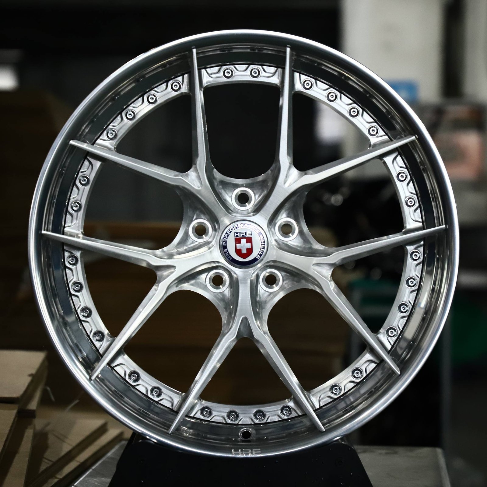 Porsche 911 wheels – 2-Piece Polished 5 Y-Spoke Riveted Lip (HRE-Style), front view