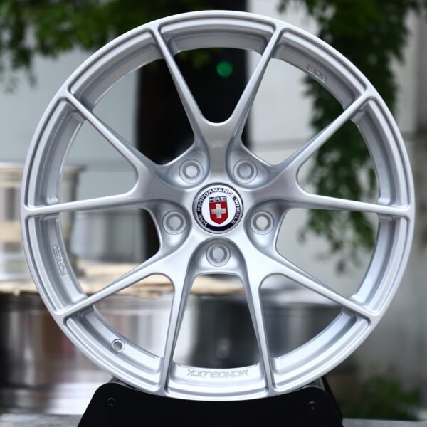 Toyota GR Supra wheels – Bright Silver 5 Y-Spoke Concave (HRE-Style), front view