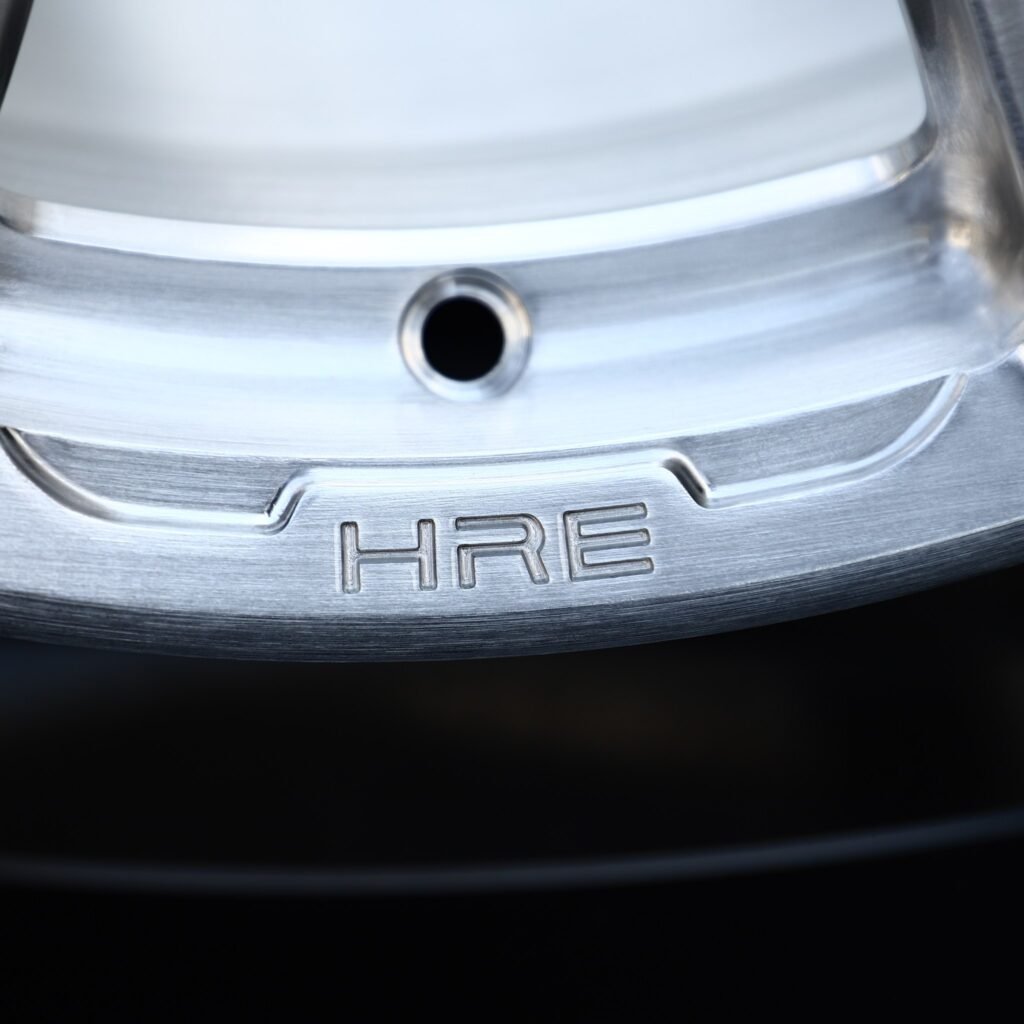 Nissan GT-R R35 wheels – Brushed Silver 10-Spoke Concave (HRE-Style), lip and barrel detail